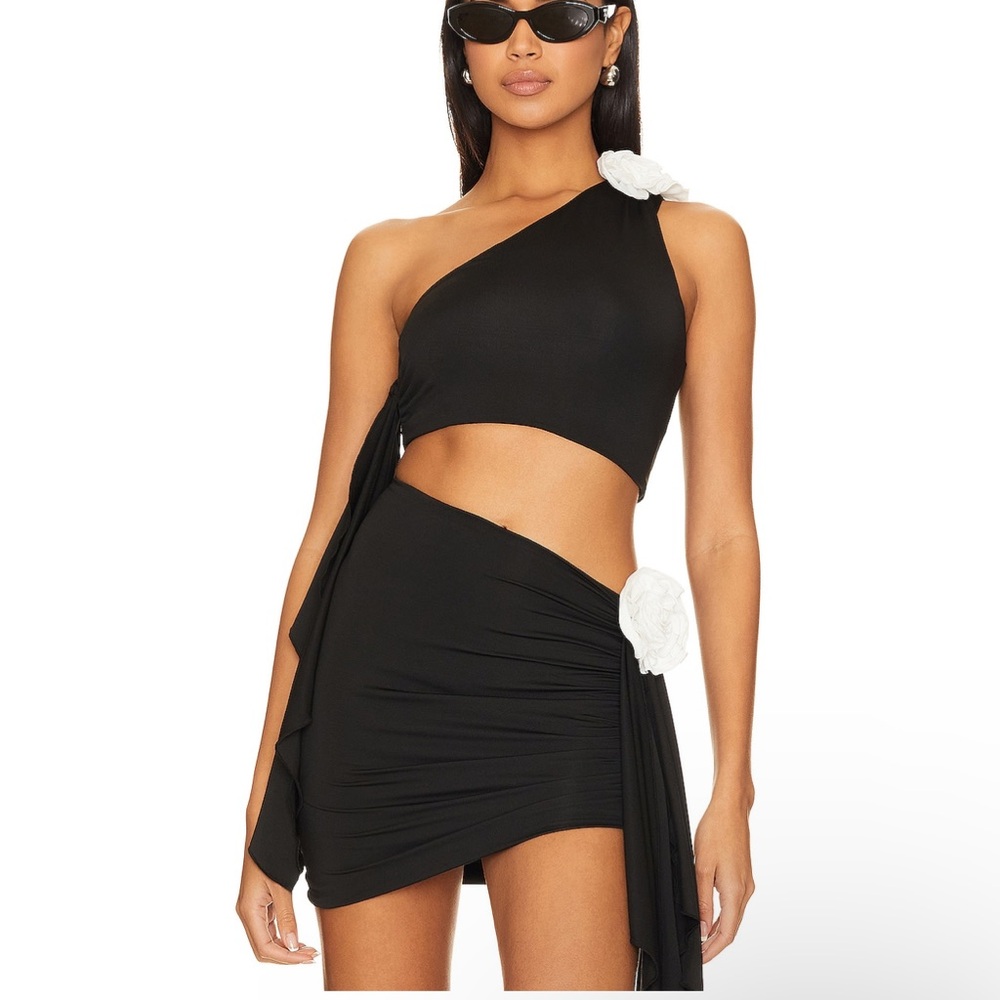REVOLVE Cordelia Set in Black & White